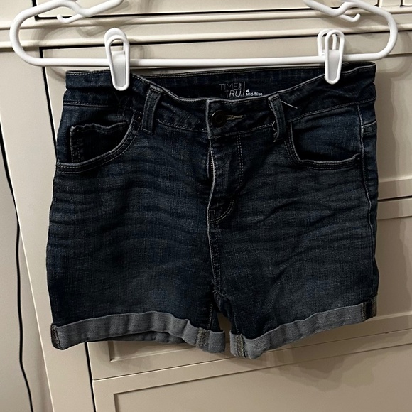 Time and Tru Pants - Time & Tru Mid-Rise Short